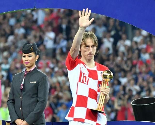 澳超半场：塔普破僵，图雷扳平，中央海岸水手1-1悉尼FC