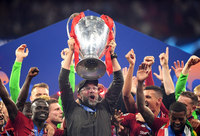 热议海港输球：古斯塔沃停赛影响大；亚冠已是舆论负担（海港失利引热议：古斯塔沃停赛影响显著，亚冠成舆论包袱）