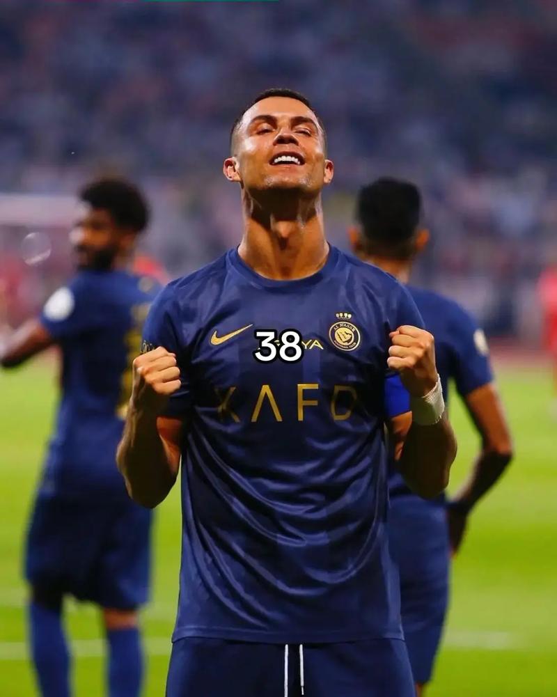 曾引起争议，西安国际足球中心草坪已重新铺设，明年3月达标