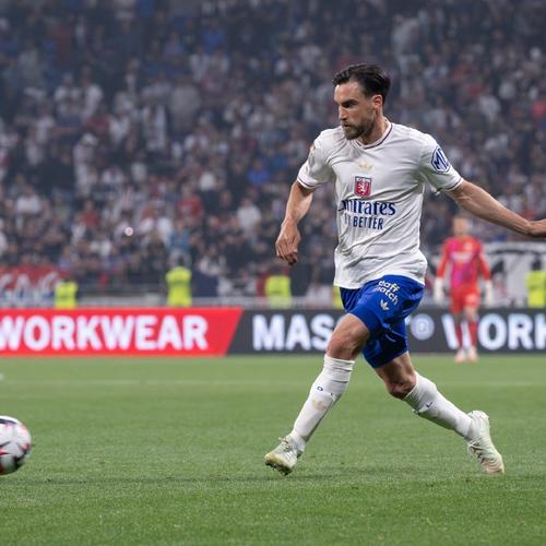 伤势已恢复95%，郑钦文回应复出时间，练左手发球？对自己太狠了